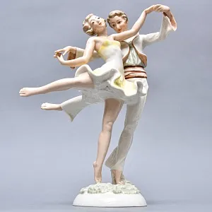 Коллекционная Фарфоровая статуэтка «Танец в стиле Модерн», Hutschenreuther Германия, 1946 - 1948 годы. 