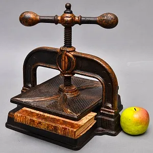 Редкость! Антикварный Чугунный Ручной Механический Книжный Пресс, Германия вторая половина ХIХ века.