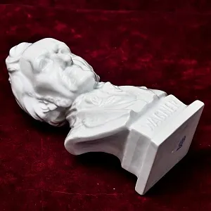 Коллекционный Фарфоровый Бюст - Статуэтка «Композитор Рихард ВАГНЕР - WAGNER» HEREND Венгрия.