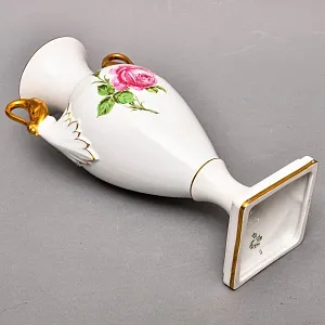Ваза с ручками в виде позолоченных Лебедей «РОЗА», Фарфор KAISER Германия, 1958 - 1960 годы.