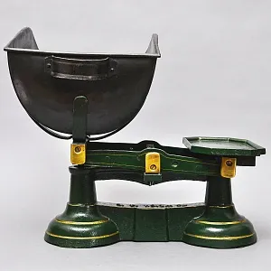 Большие Антикварные Чугунные Кухонные Весы с чашкой для сыпучих продуктов, Англия начало ХХ века.