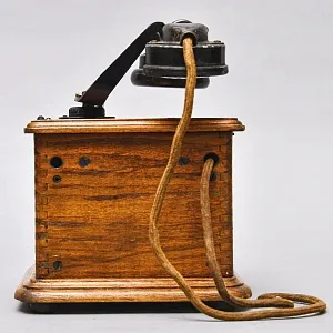 Антикварный Настольный Телефонный аппарат - Телефон «La Telephone Prive», Франция -1918 год.
