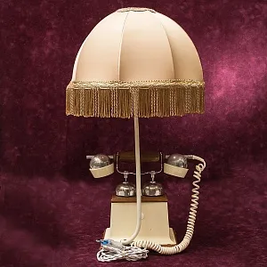 Дизайнерская Электрическая Настольная Лампа Светильник «Ретро Телефон».