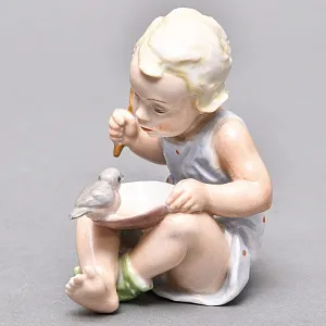 Коллекционная Фарфоровая статуэтка «Завтрак вдвоем. Девочка и птица», ROSENTHAL Германия - 1938 год. 