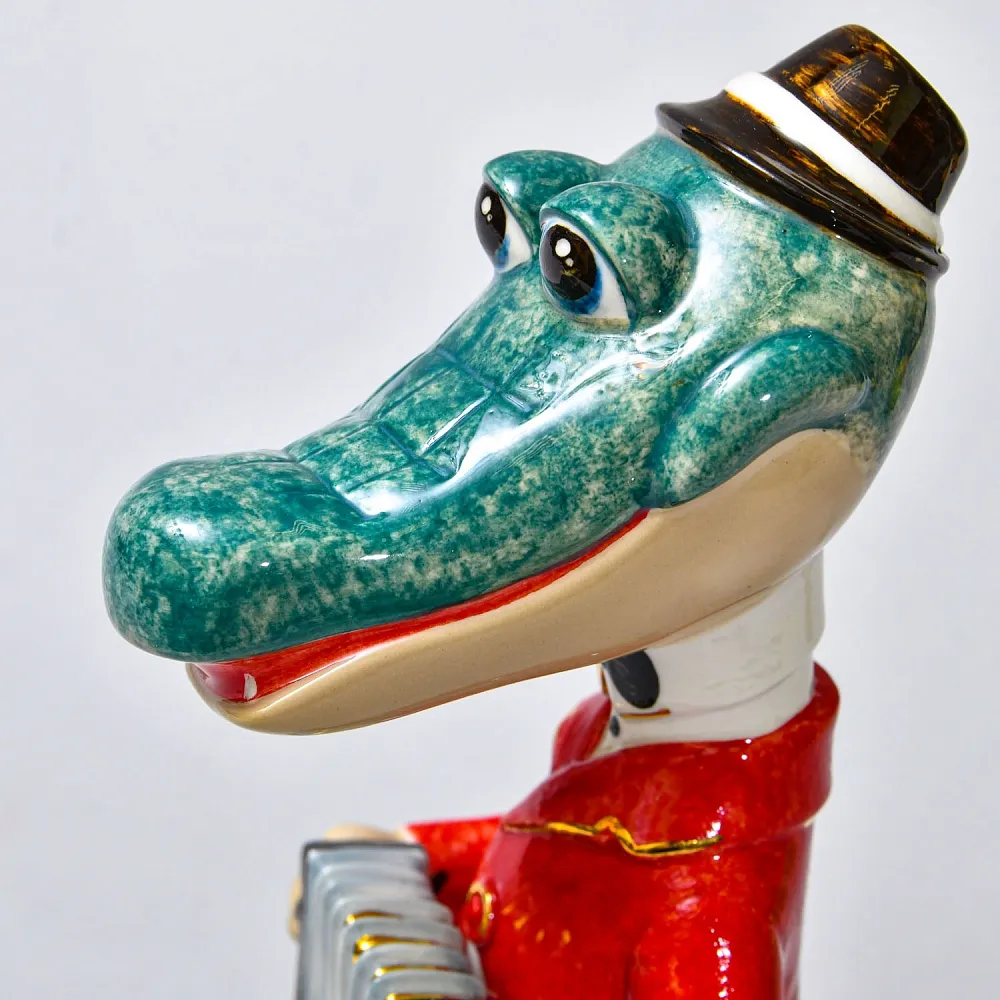 Авторская Коллекционная Фарфоровая Статуэтка «Крокодил Гена», Россия.