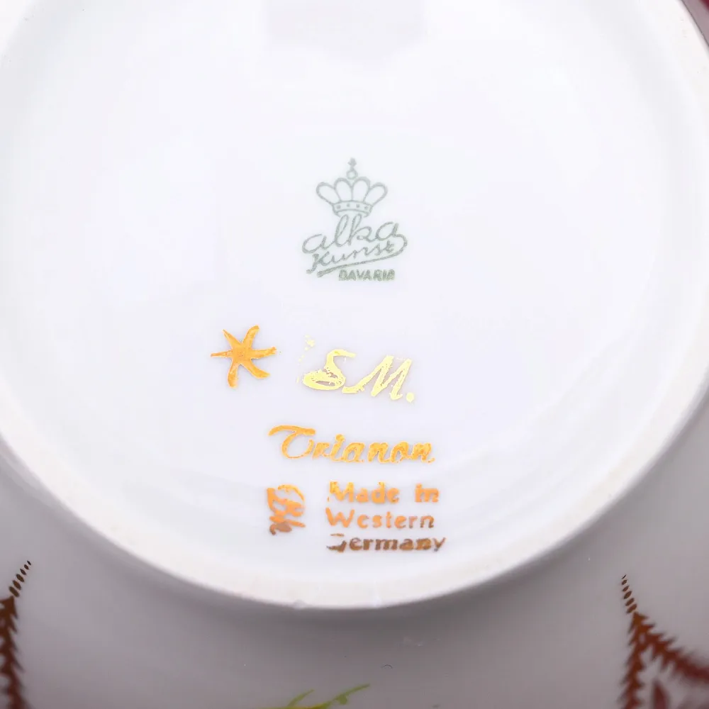 Фарфоровая Бисквитница с блюдцем  - Баночка с крышкой, Kaiser Германия,  1956-1960 годы.