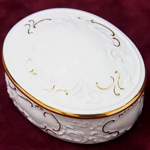 Фарфоровая Шкатулка - Бонбоньерка в стиле Рококо Furstenberg, Германия середина ХХ века.