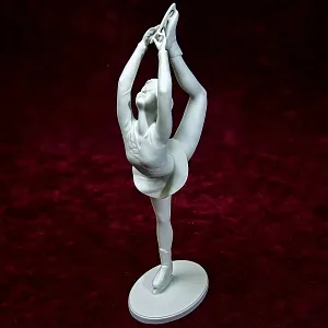 Редкая! Авторская Статуэтка «Фигуристка - Денизе Бильман», фарфор Kaiser, Германия -1979 год.