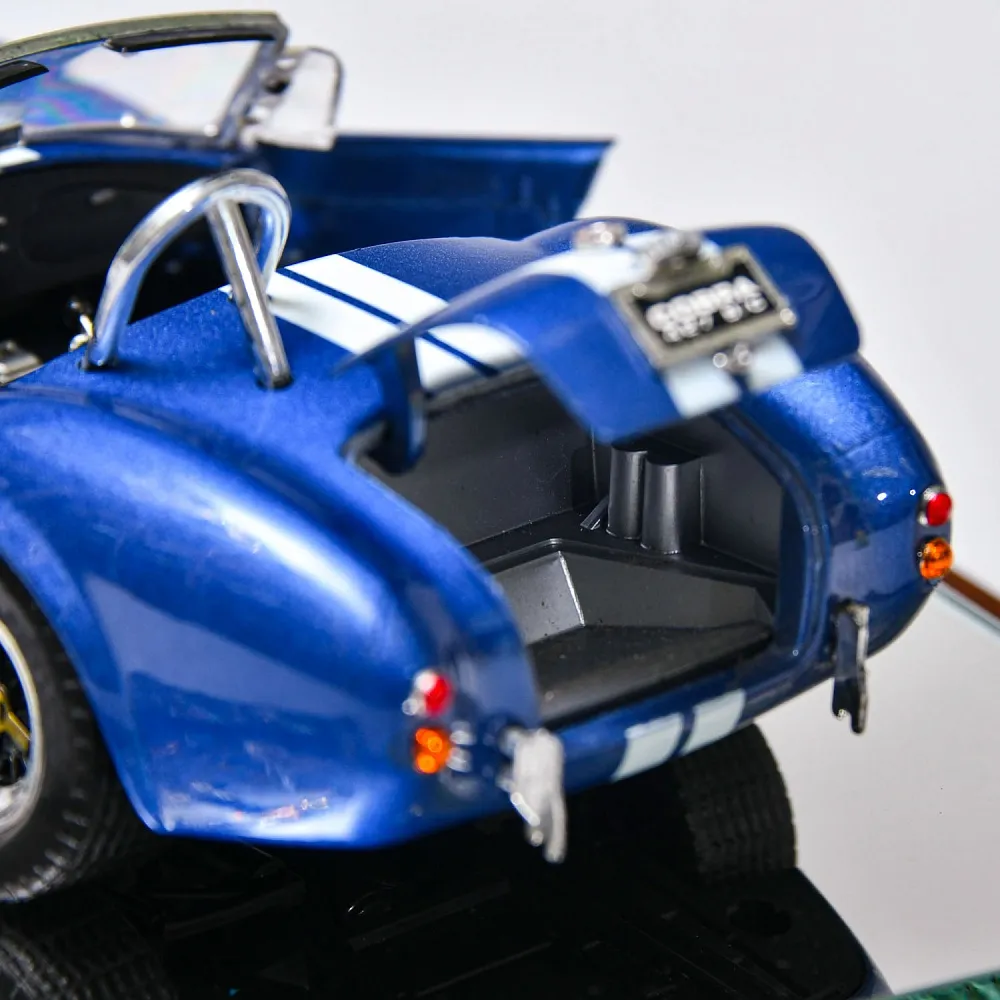 Коллекционная Металлическая Модель «Автомобиль -  Shelby Cobra 427» Германия.