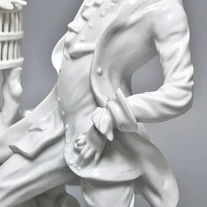 Антикварная Фарфоровая статуэтка «Птицелов с собакой», Fraureuth Германия, 1919 - 1926 годы. 