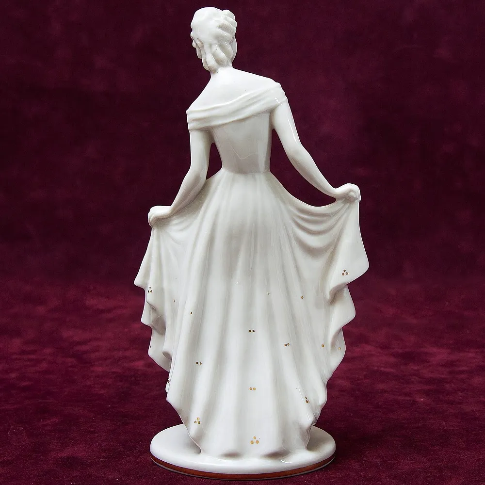 Фарфоровая Статуэтка «Девушка в белом платье», Hutschenreuther, Германия -1955-1968гг.
