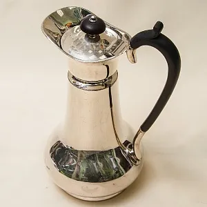 Винтажный Металлический Кофейник - Кувшин на 0,8 литра. Silverplate, SHEFFIELD Англия 50-е годы ХХ века.