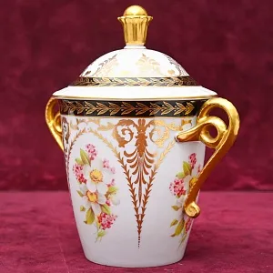 Фарфоровая Бисквитница с блюдцем  - Баночка с крышкой, Kaiser Германия,  1956-1960 годы.