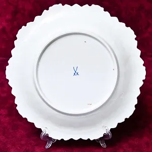 Антикварное Фарфоровое Блюдо - Тарелка «БУКЕТ С НАРЦИССОМ», MEISSEN Германия, первая половина ХХ века.