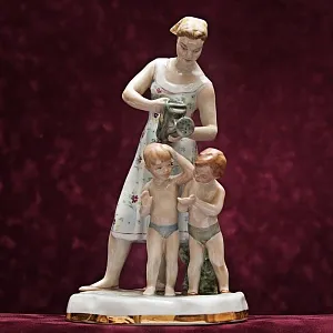 Авторская Фарфоровая Статуэтка «В жаркий полдень», ДФЗ - Дулево, СССР -1962 год. 