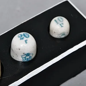 Редкость! Антикварный Набор фарфоровых гирь разновесов (100-50-20-10гр.) - СССР - 20 гг.