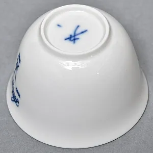 Набор Тет-а-Тет Две Фарфоровые Кофейные пары - пиалы с блюдцем MEISSEN Германия - 1982 год. 