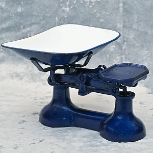 Винтажные Кухонные Весы «The VIKING» с чашкой для продуктов на 10 фунтов, Англия середина ХХ века.