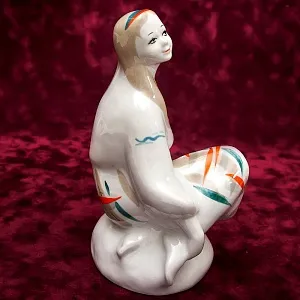 Фарфоровая Статуэтка «Девушка» Барановский ФЗ - CCCР 60 -е годы ХХ века.