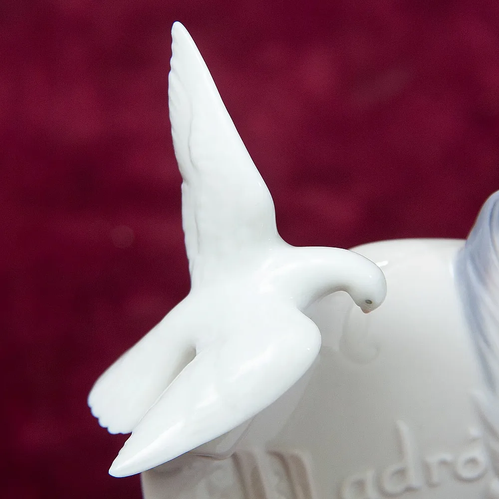 Фарфоровая Настольная плакетка LLADRO Society, Испания, 1985 - 2001 годы. 