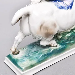 Коллекционная Фарфоровая статуэтка «ПОХИЩЕНИЕ ЕВРОПЫ», Karl Ens Германия, первая половина ХХ века. 