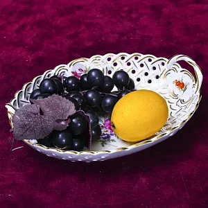 Фарфоровое  Блюдо - Сухарница - Вазочка - Конфетница «Цветы и Бабочки», SANDIZELL Германия.