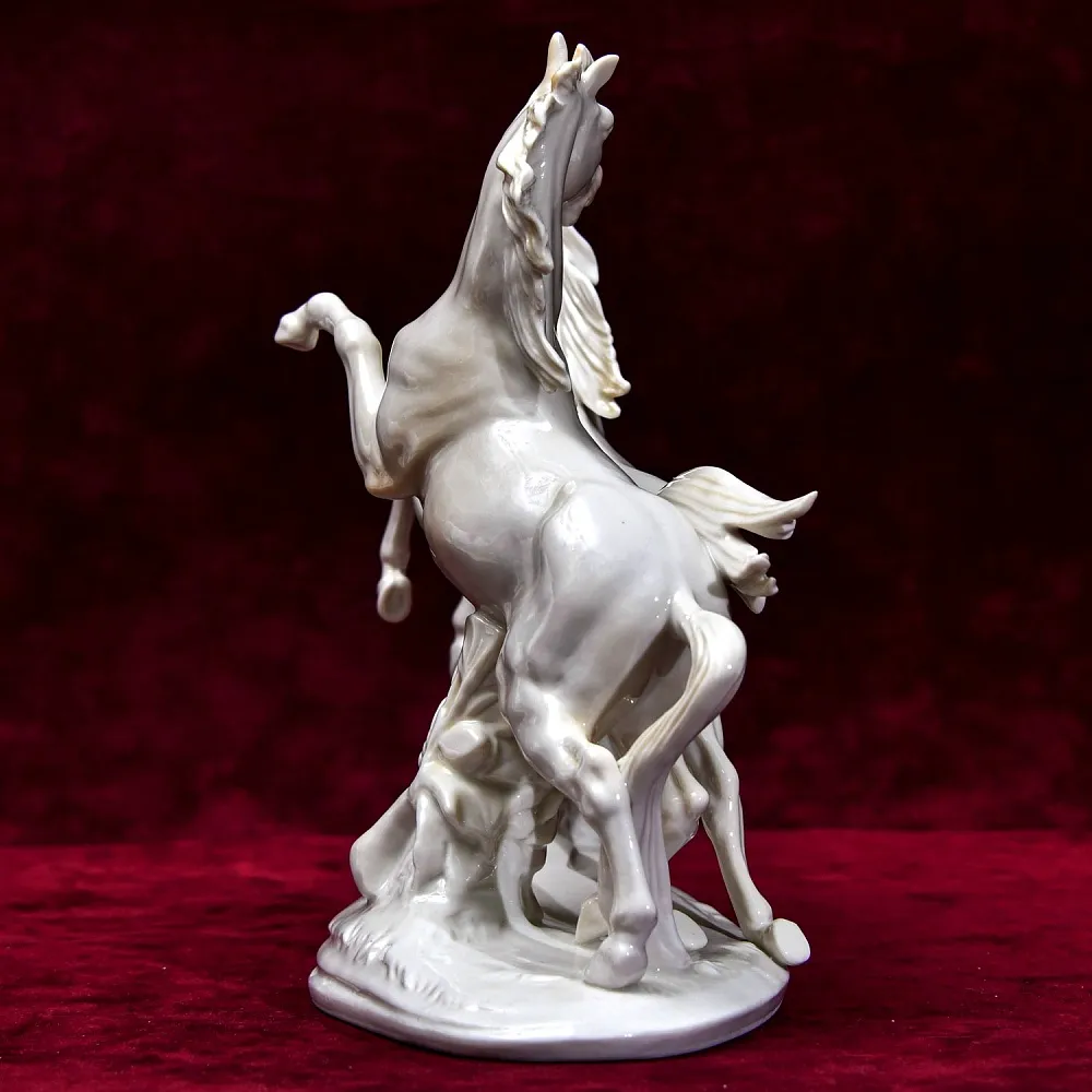 Коллекционная Фарфоровая Статуэтка «БЕГУЩИЕ ЛОШАДИ», Карл Энс / Karl Ens, Германия 60 гг.