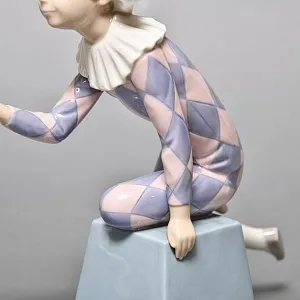 Коллекционная Фарфоровая статуэтка «Маленький Арлекин С», Lladro Испания, 1980 - 1985 годы.