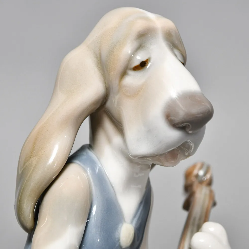 Коллекционная Фарфоровая статуэтка «Собака, играющая на контрабасе», Lladro Испания, 1971 - 1978 годы.