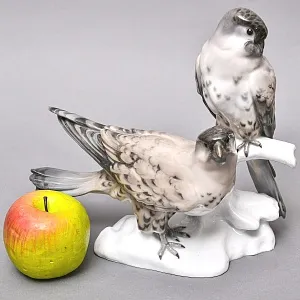 Антикварная Фарфоровая статуэтка «Пара Птиц - Серый Лунь», Karl Ens Германия, 1900 -1919 годы.