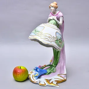 Фарфоровая Электрическая Лампа в стиле Арт-Деко «Девушка с Лилией», Литофания, PLAUE Германия.