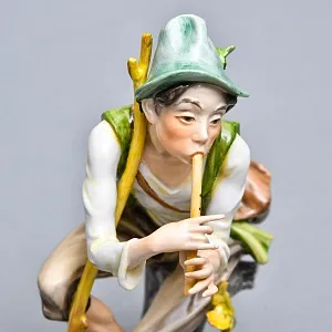 Редкая! Коллекционная Фарфоровая статуэтка «Пастушок с дудочкой» KAISER Porzellan Германия -1967 год.