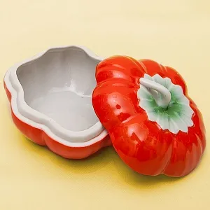 Шкатулка - Бонбоньерка «Сеньор Помидор» Фарфор - ДФЗ Вербилки - СССР - 1961 год.