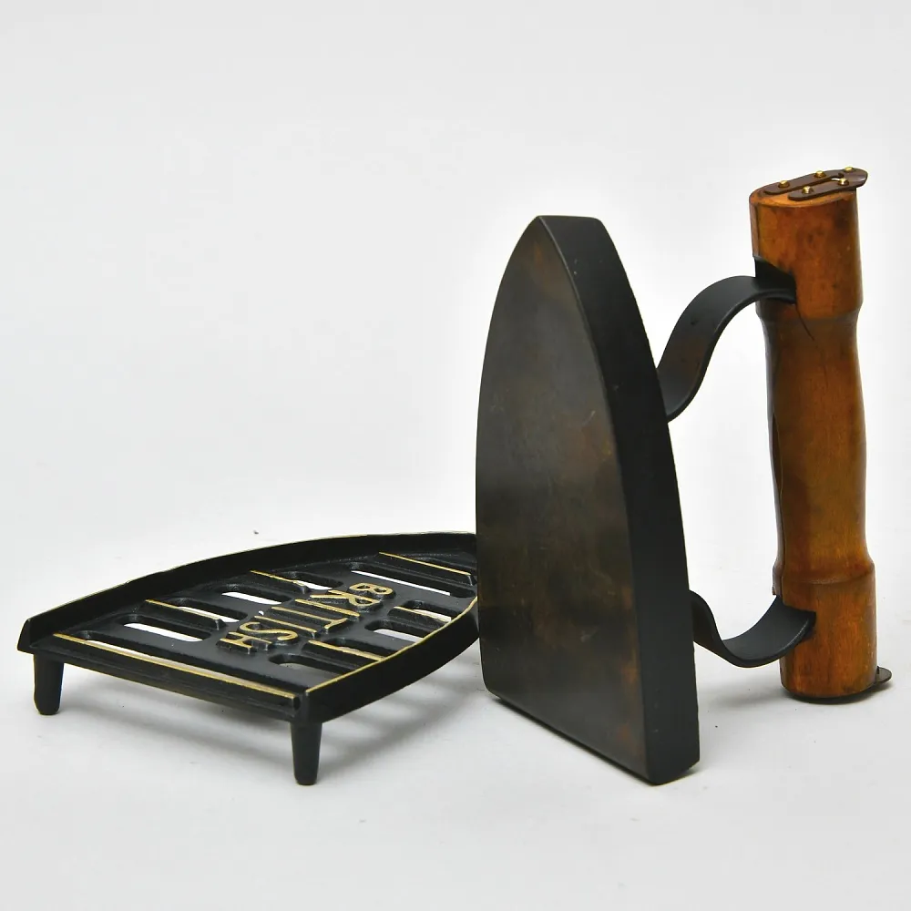 Редкость! Антикварный Чугунный Утюг №17 на подставке BRITISH Англия, конец ХIХ века.