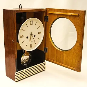 Винтажные Настенные Механические Часы с боем «Янтарь», СССР - 1965г.