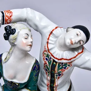 Антикварная Авторская статуэтка «ПЬЕРО И КОЛОМБИНА», Фарфор Karl Ens, Германия.