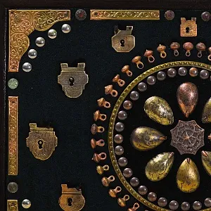 Настенное Коллекционное Панно - Картина "Старинные Латунные замки и накладки" . Россия конец XIX  начало ХХ века.