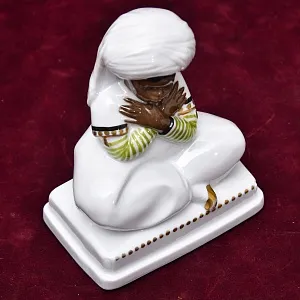 Коллекционная Фарфоровая статуэтка «Восточный Паж», Karl Ens Германия, первая половина ХХ века.