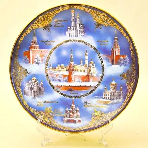 Авторская Настенная Фарфоровая Тарелка «Зимний вид Московского Кремля», Россия -2011 год.