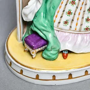 Коллекционная Фарфоровая статуэтка «Свидание за ширмой», Scheibe-Alsbach Германия, середина ХХ века. 