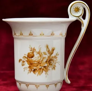 Классическая Фарфоровая Пара «Цветочное Золото» для Горячего Шоколада или Какао, KAISER Германия - 1979 год.