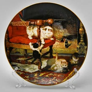 Коллекционная Фарфоровая тарелка «Кошка и котята - Резвые кошки», W.J.GEORGE США - 1991 год.