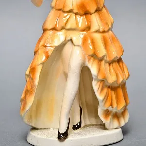 Антикварная Фарфоровая Статуэтка «Танцовщица с веером» SITZENDORF, Германия начало ХХ века.