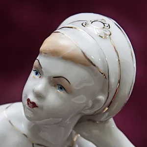 Фарфоровая Статуэтка «Петя Бачей», Городницкий Фарфоровый завод - СССР - 1957 год.