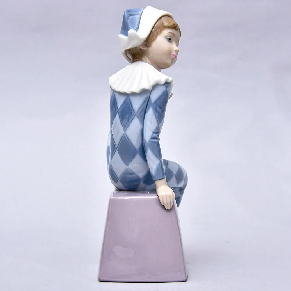 Коллекционная Фарфоровая статуэтка «Маленький Арлекин», Lladro Испания, 1980 - 1985 годы.