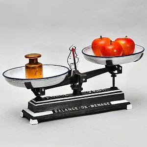 Антикварные Чугунные Кухонные весы с чашками FОRCE на 5кг. Франция начало ХХ века!