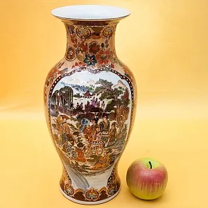 Ваза «ПРОГУЛКИ В САДУ» технике Мориаж Н-36 см., Фарфор, Китай, 70 -е годы ХХ века.