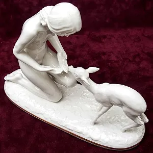 Редкая Фарфоровая Статуэтка «Девушка с Олененком», Hutschenreuther,  Германия -1955 год.