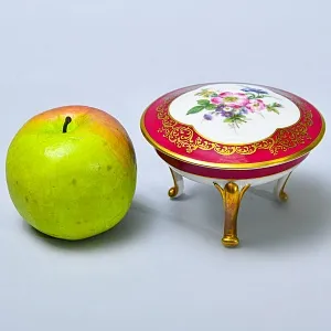 Классическая Фарфоровая Шкатулка - Бонбоньерка «Цветение Лета», LINDNER Германия, середина ХХ в.