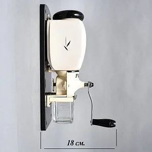 Редкая! Винтажная Настенная Ручная Механическая Кофемолка PeDe, Голландия.